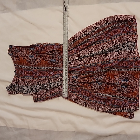 by & by maroon color w pattern women's size small - Picture 4 of 4